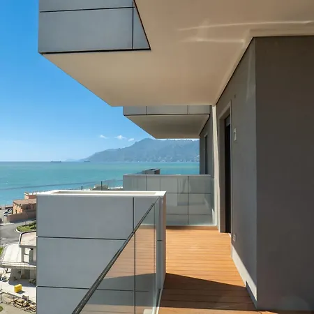 Porta Del Mare - Luxury Beachfront Apartment Salerno