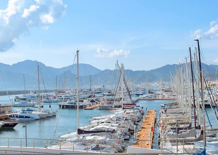 Porta Del Mare - Luxury Beachfront סלרנו